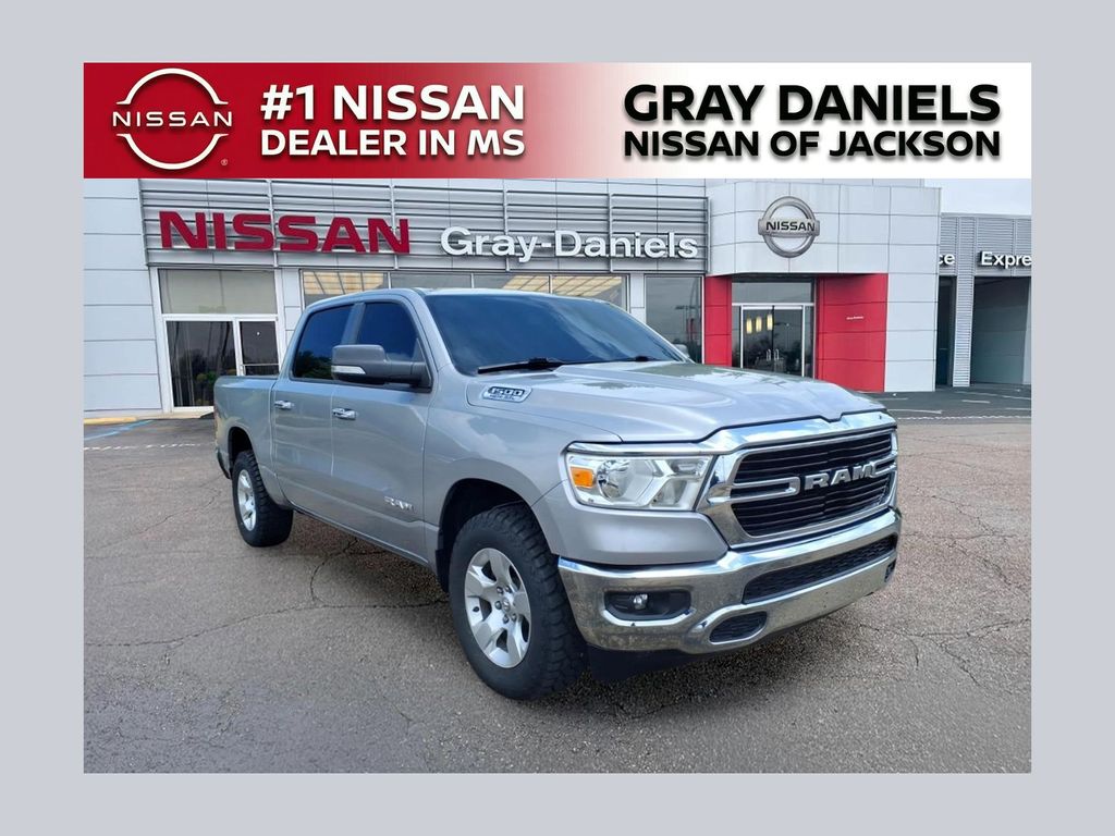 2020 RAM 1500 Big Horn/Lone Star 4x4 Crew Cab 5'7's photo