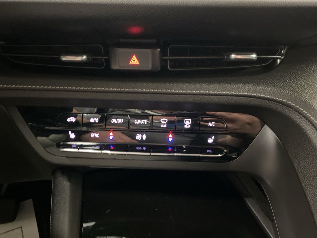 2021 Buick Envision Essence photo