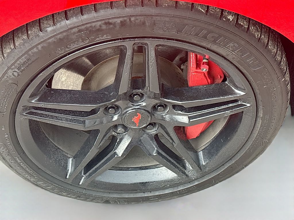 Used 2019 Red Ford GT Premium image 31