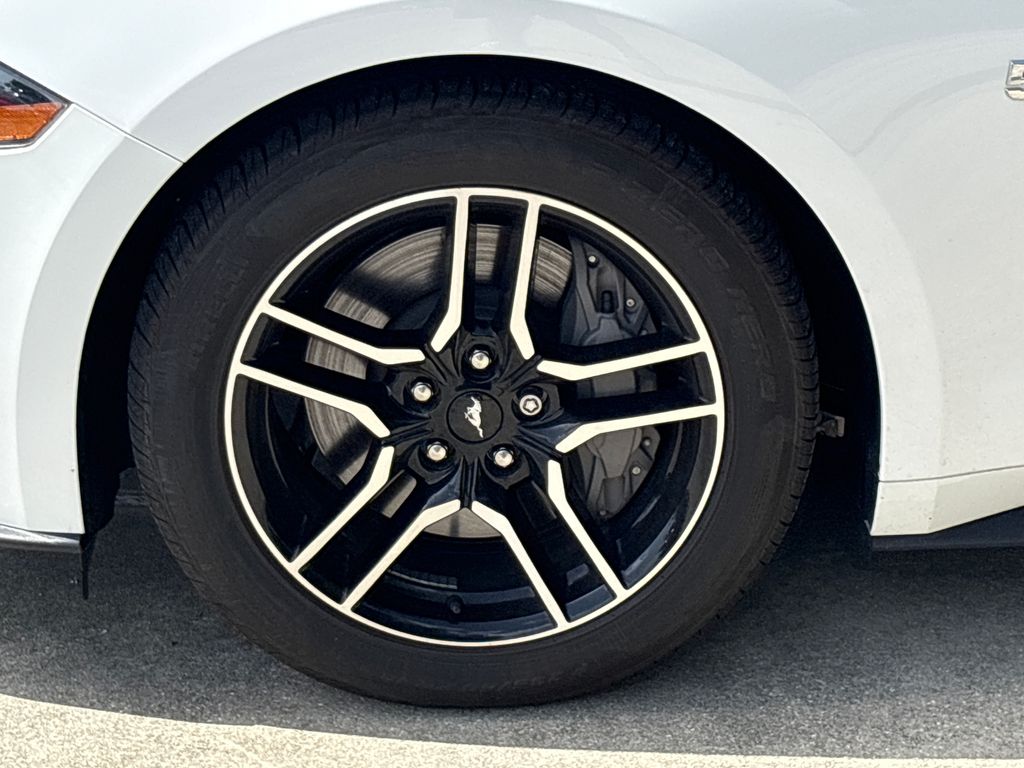 Certified Used 2018 White Ford GT Premium image 11