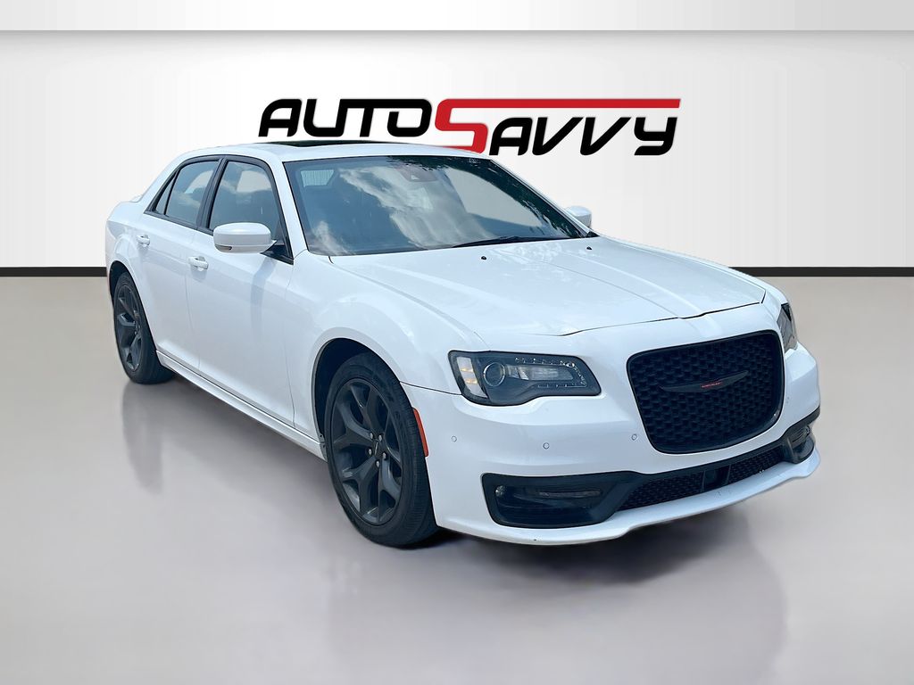 2023 Chrysler 300 S's photo