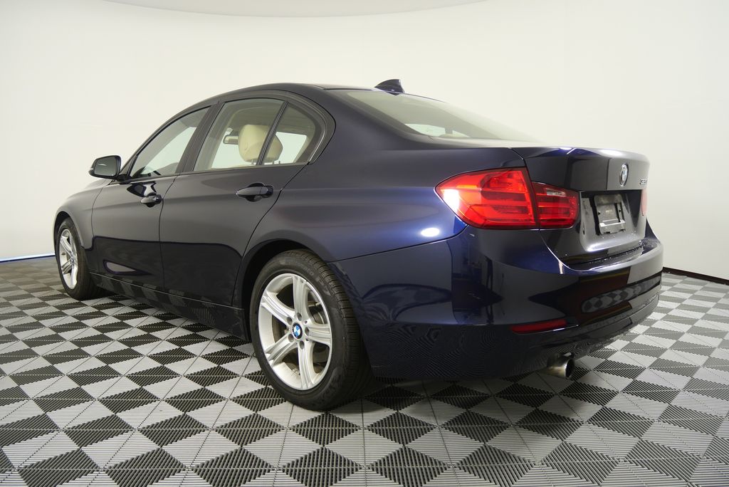 Thumbnail: 2013 BMW 3 Series - 5