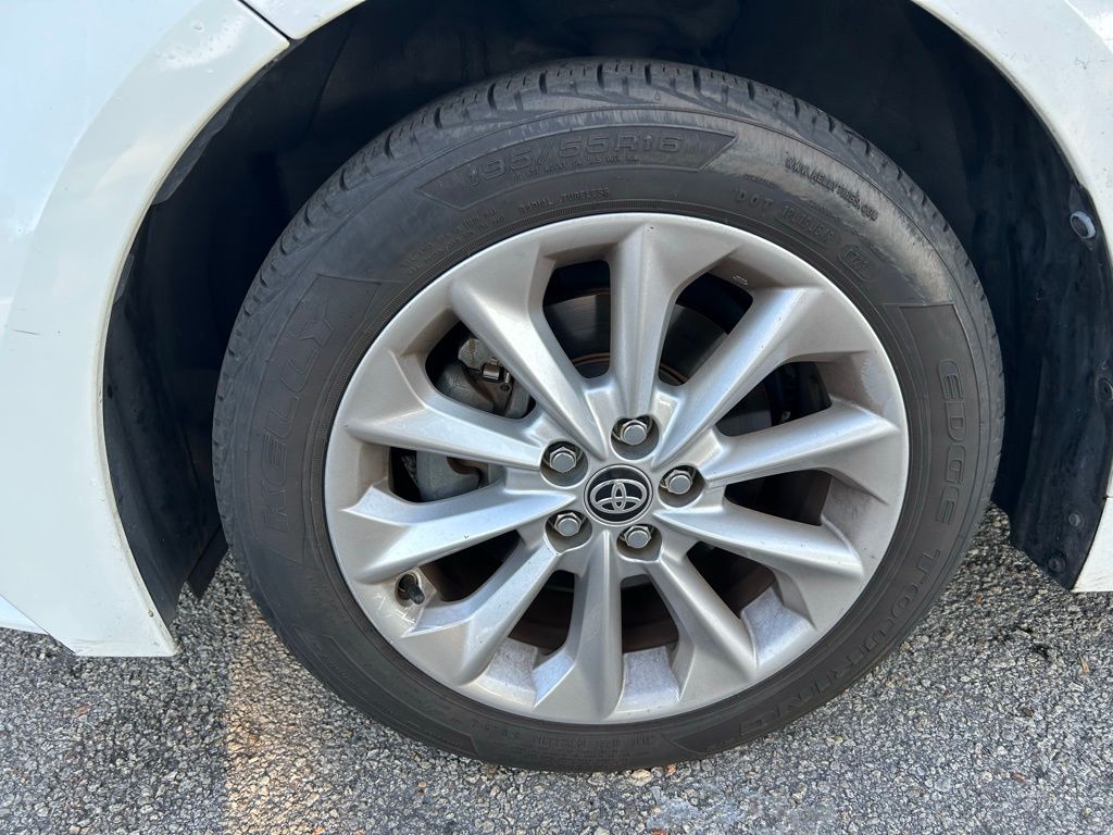 Thumbnail: 2021 Toyota Corolla - 9