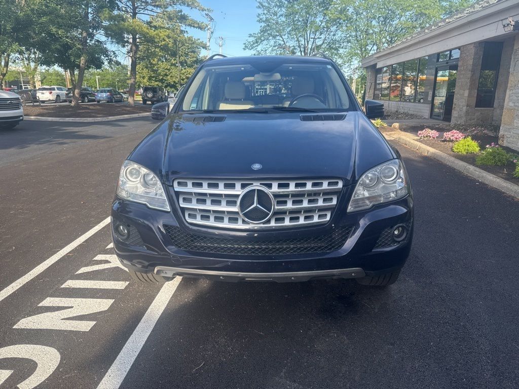 Used 2011 Blue Mercedes-Benz ML 350 image 3