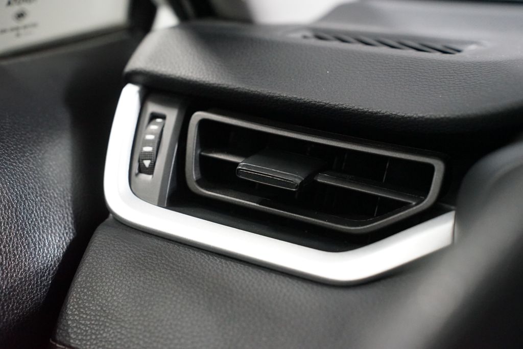 Thumbnail: 2025 Toyota RAV4 - 24