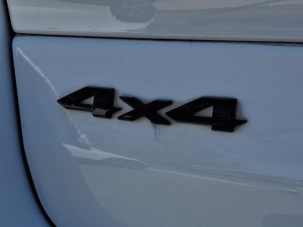 2023 Jeep Grand Cherokee Altitude X White/off-white at Carlisle Cadillac Buick GMC