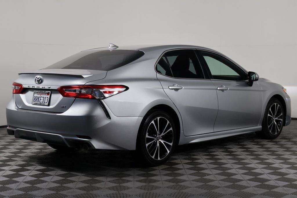 Thumbnail: 2020 Toyota Camry - 4