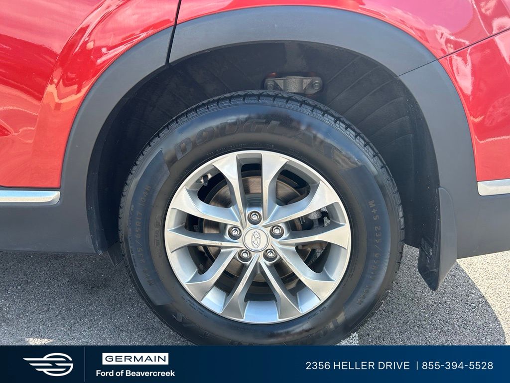 Used 2020 Orange Hyundai SE image 13