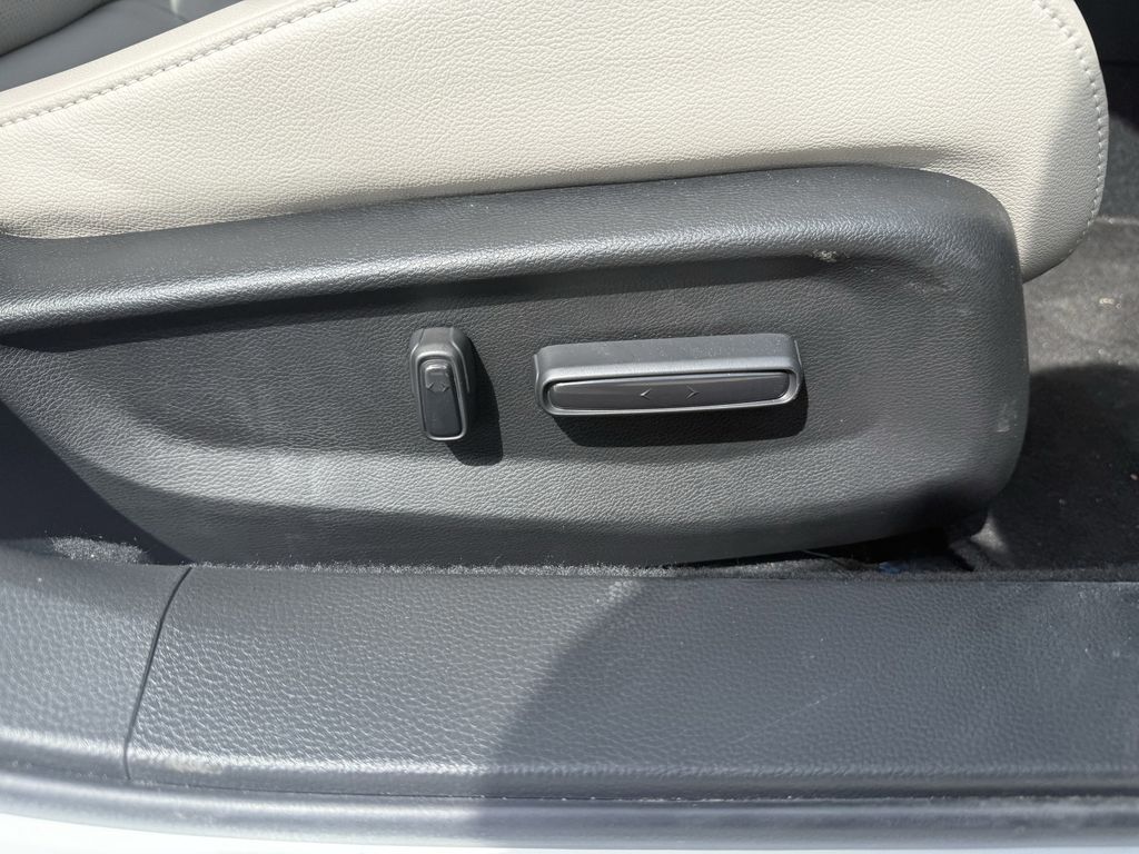 2022 Honda Accord Hybrid EX-L