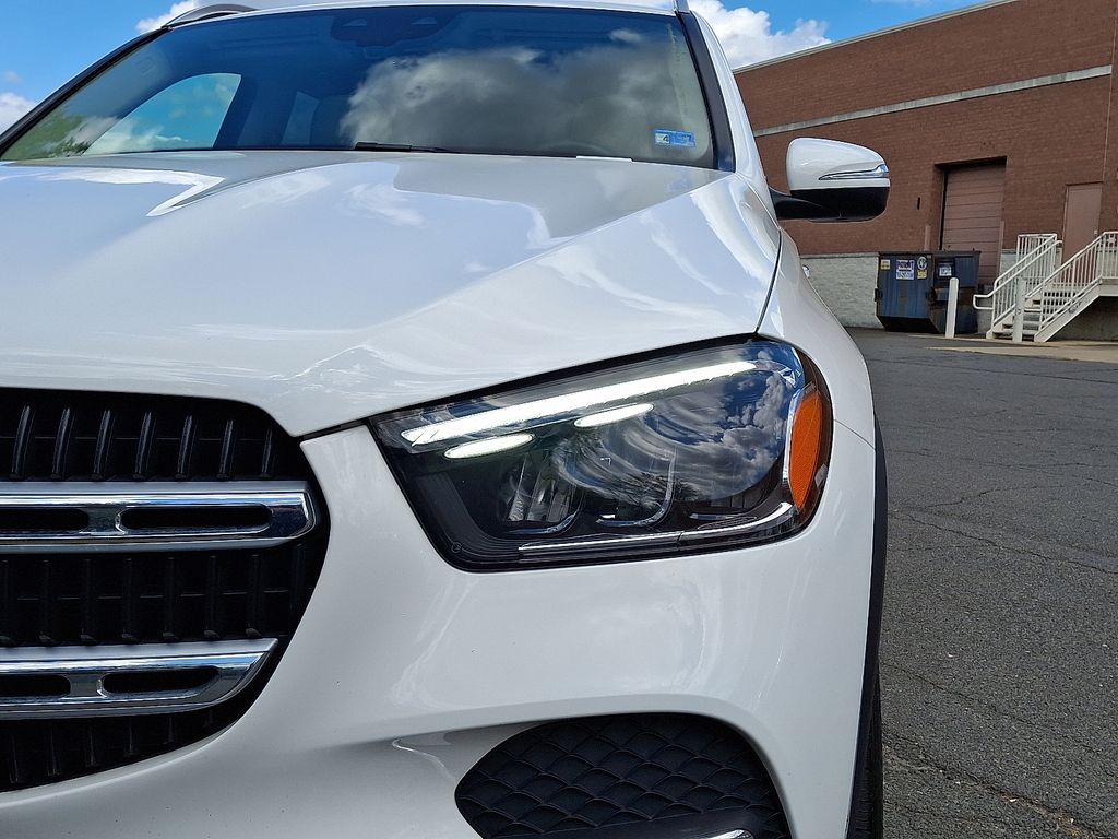 Thumbnail: 2025 Mercedes-Benz GLE - 9
