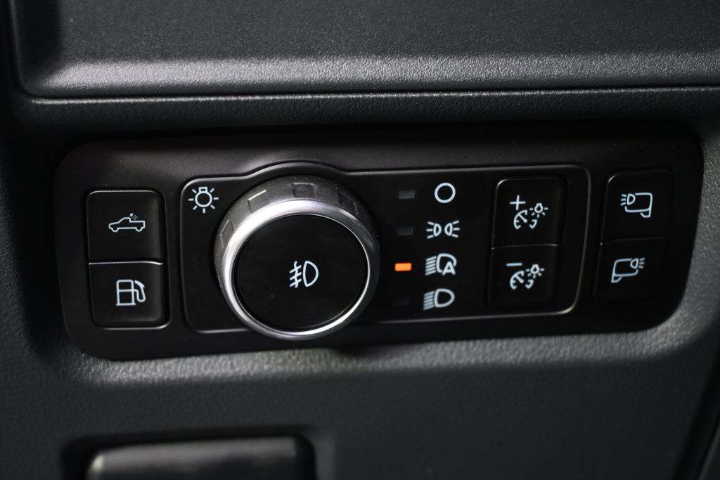 New 2025 Black Ford XLT Hybrid image 24