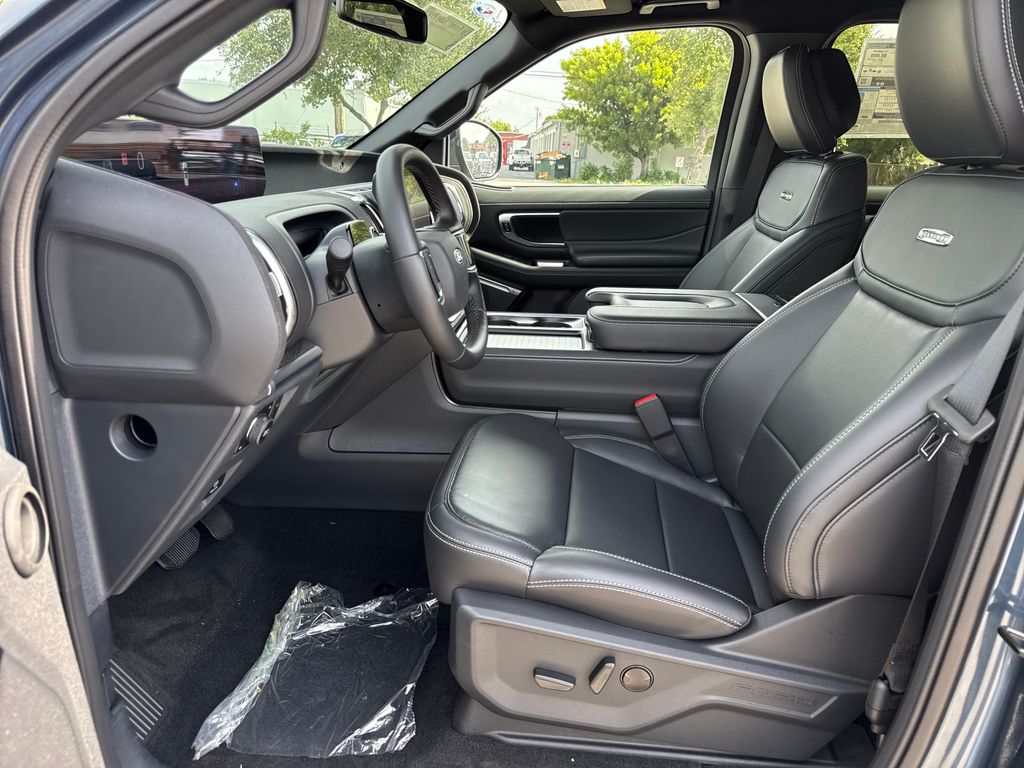 2027 Ford Expedition Max Platinum 4X4 SUV