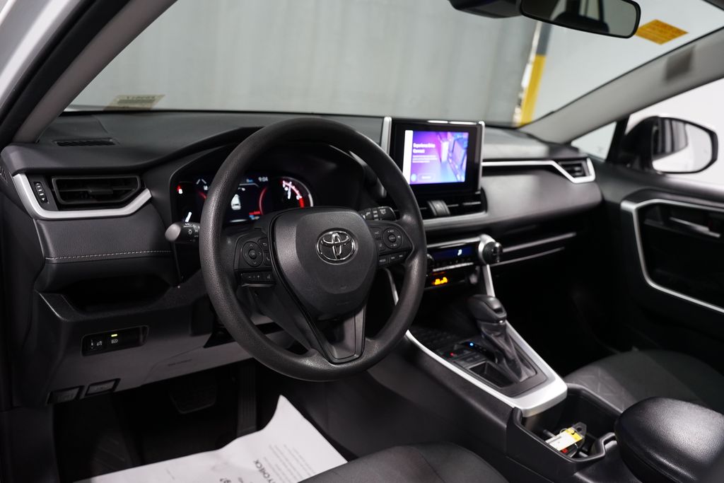 Thumbnail: 2024 Toyota RAV4 - 11