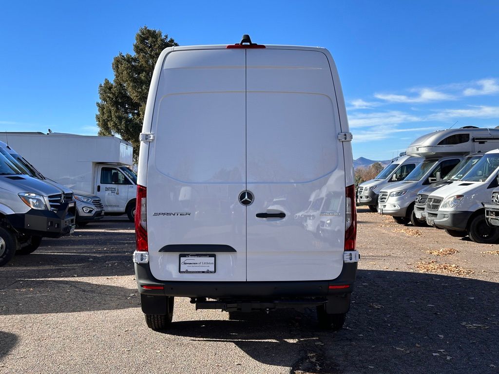 2024 Mercedes-Benz Sprinter 2500 Cargo 144 WB 3