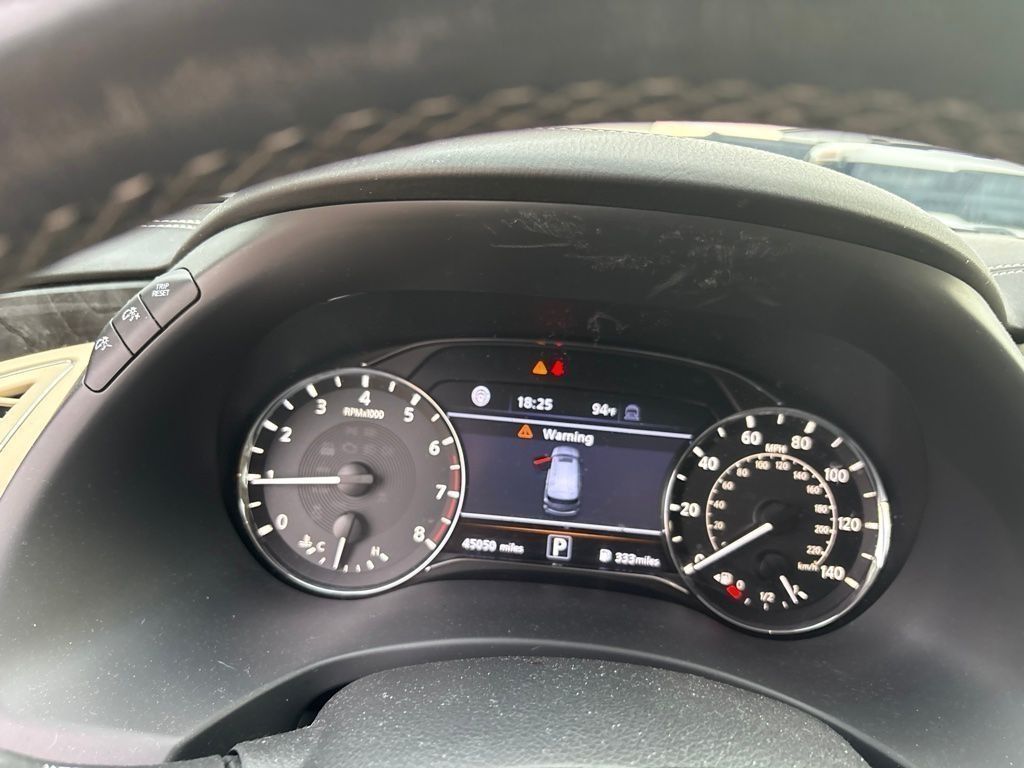 2022 INFINITI QX80 LUXE - 1