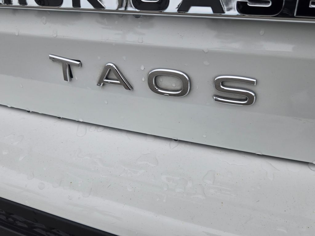 2022 Volkswagen Taos - $17,900