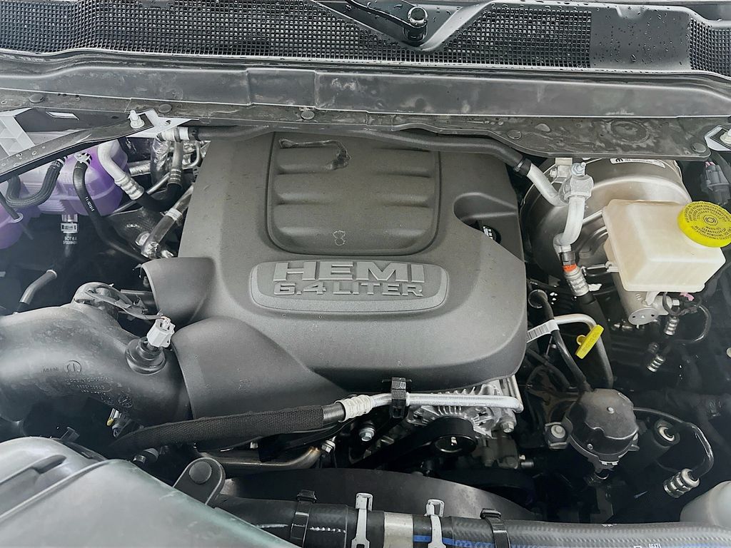 New 2025 White Ram Laramie 12in image 19