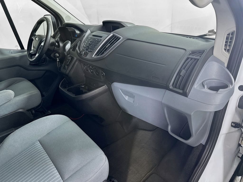 Used 2015 White Ford XLT image 29