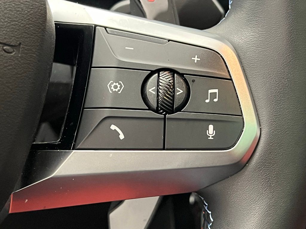 Thumbnail: 2025 BMW X2 - 17