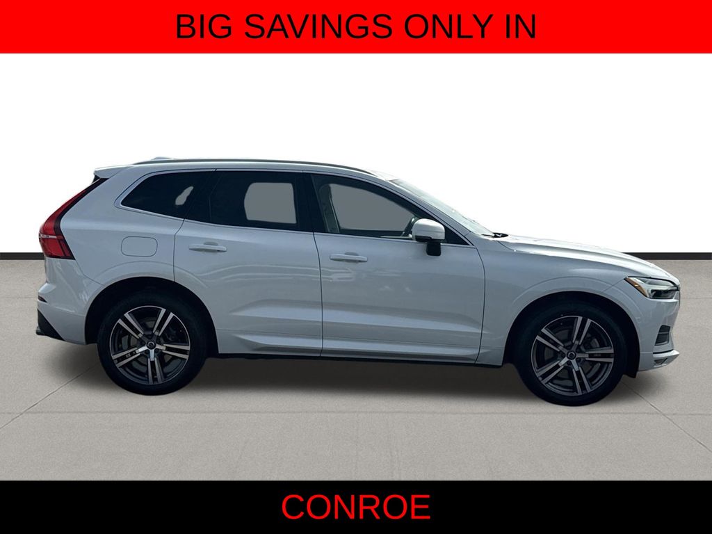 2021 Volvo XC60 T6 Momentum - 3