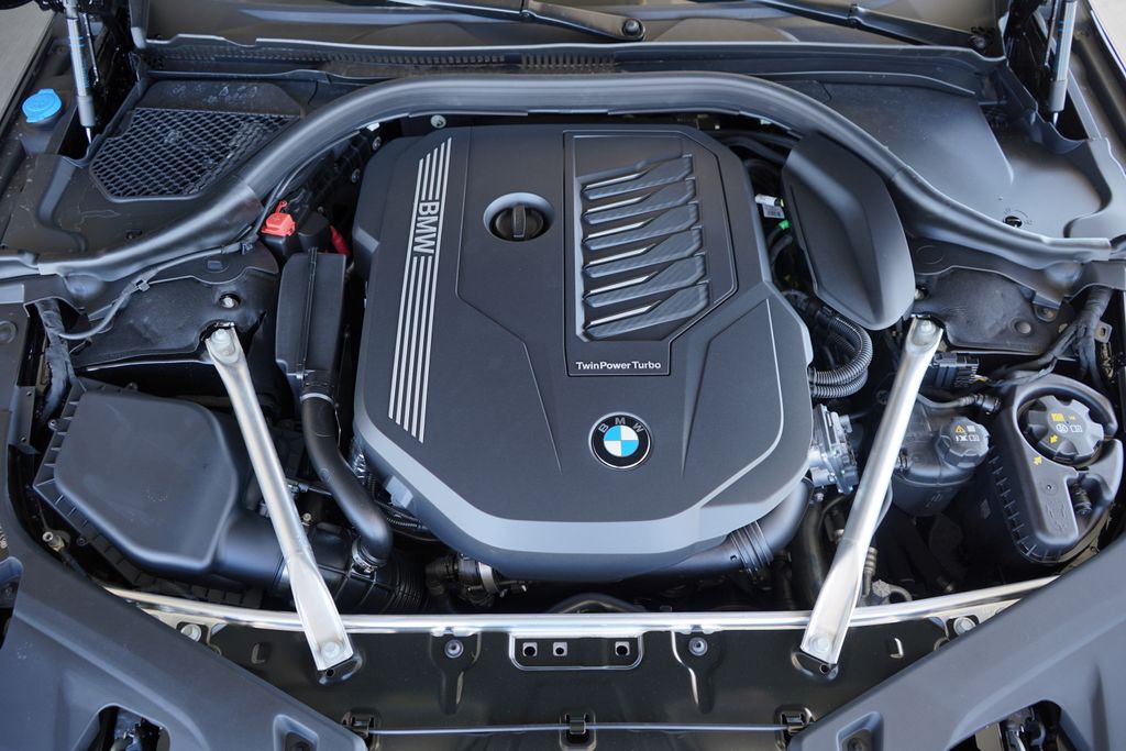 Thumbnail: 2026 BMW 8 Series - 24