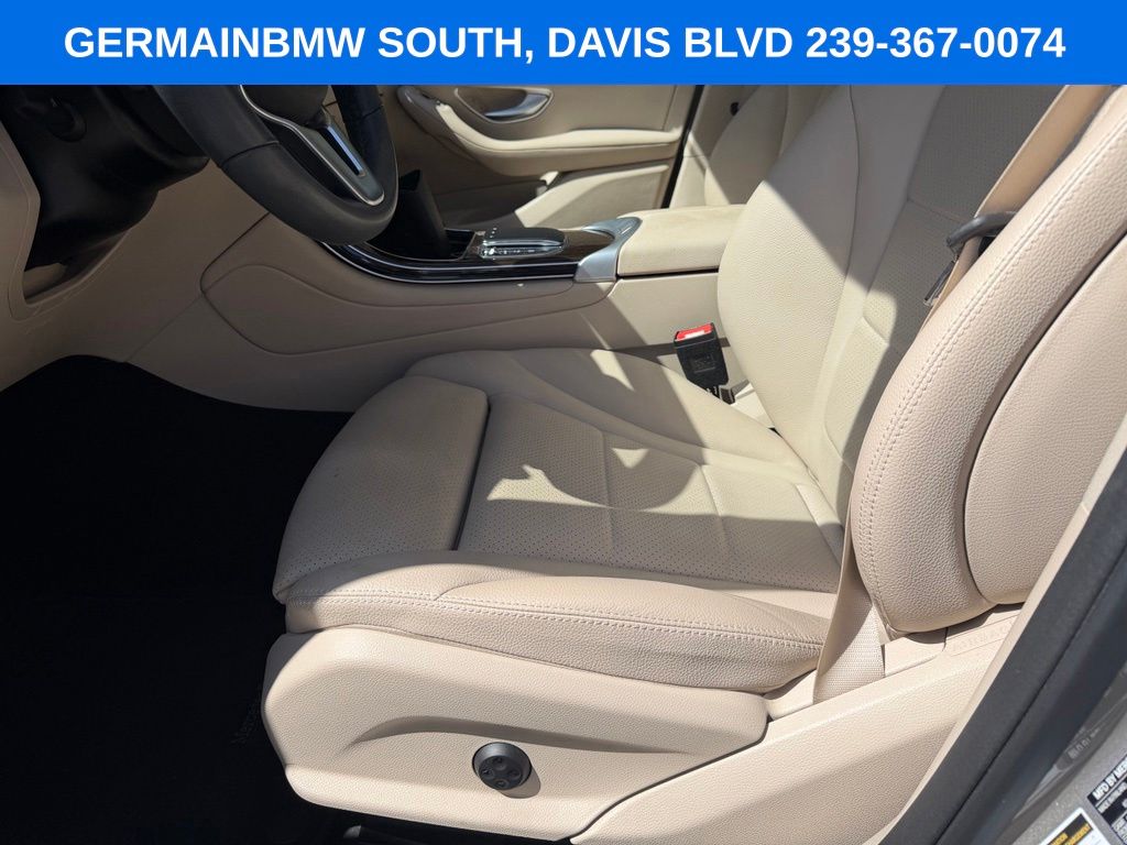 Used 2022  Mercedes-Benz GLC 300 image 20