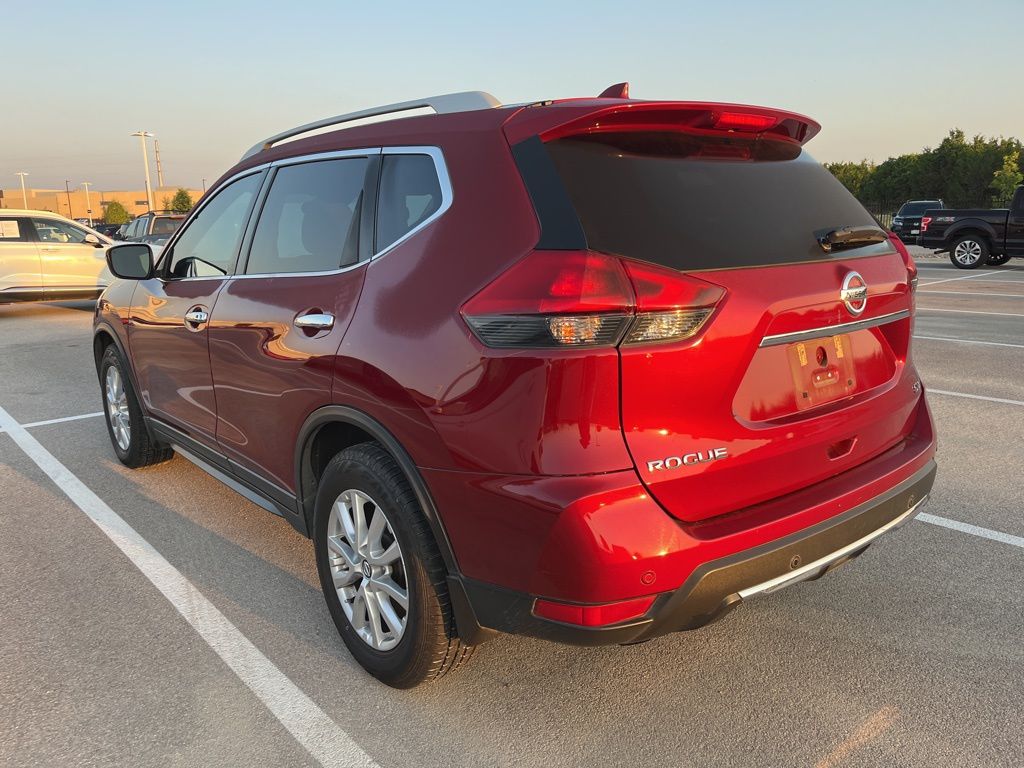 Thumbnail: 2020 Nissan Rogue - 4