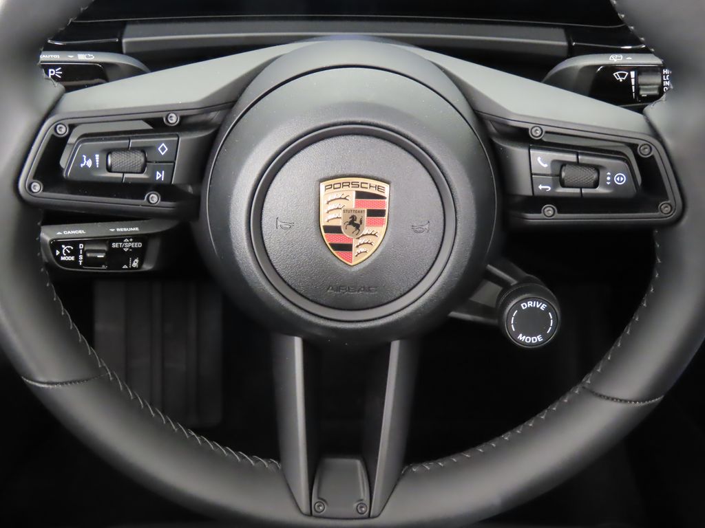 Thumbnail: 2024 Porsche Macan - 20