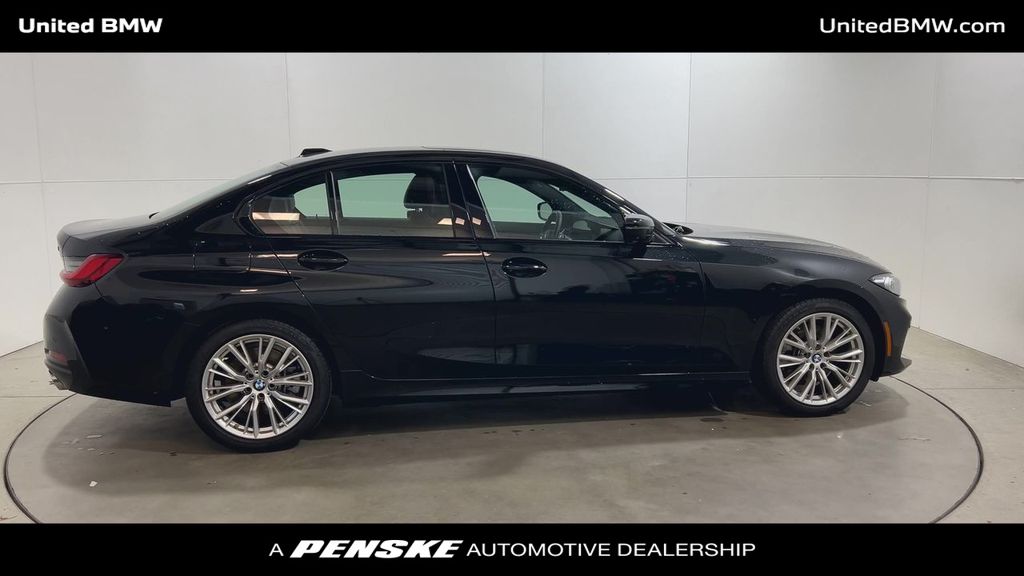 2023 BMW 3 Series 330i 9