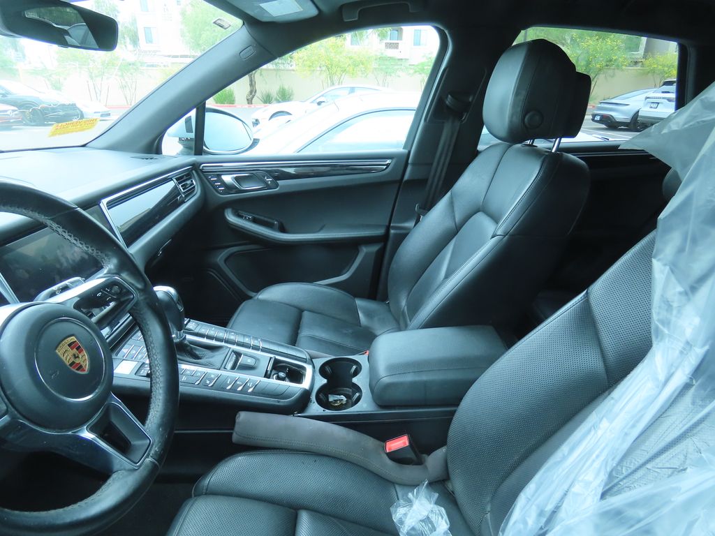 Thumbnail: 2019 Porsche Macan - 5