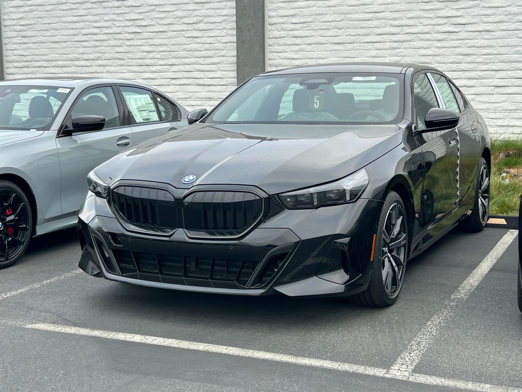 Thumbnail: 2027 BMW 5 Series - 2