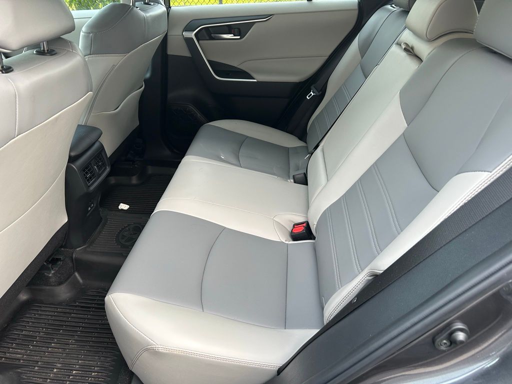 2024 Toyota RAV4 XLE Premium 13