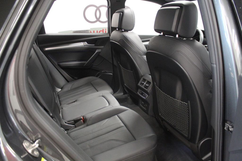 Thumbnail: 2020 Audi Q5 - 31
