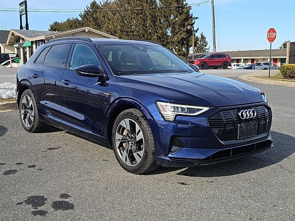2022 Audi e-tron Premium quattro AWD