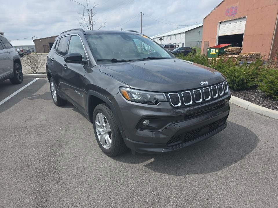 Gray (Granite Crystal Metallic Clearcoat) 2022 Jeep Compass Latitude 4WD SUV / Crossover Four-Wheel Drive 9-Speed Automatic