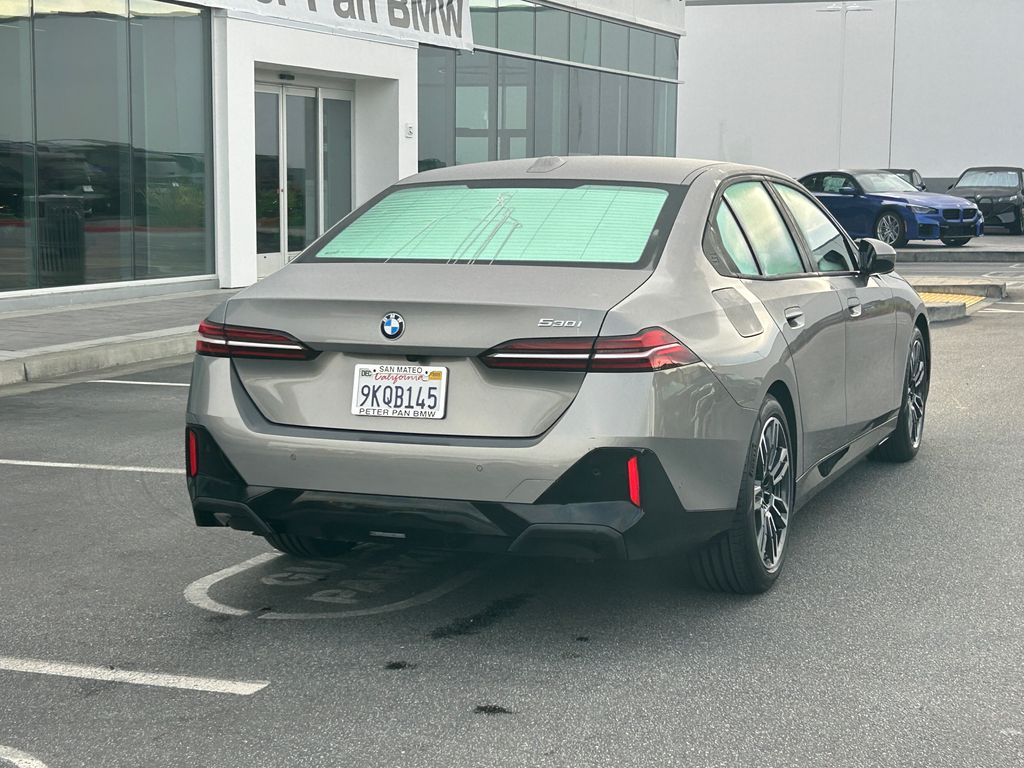 Thumbnail: 2024 BMW 5 Series - 5