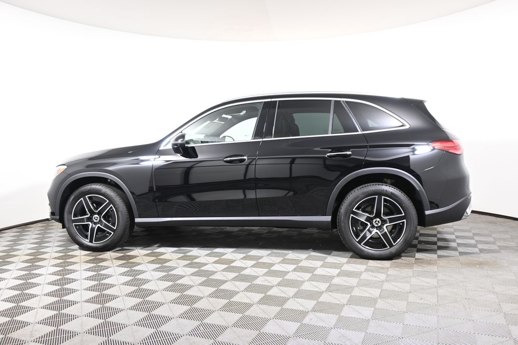 Thumbnail: 2027 Mercedes-Benz GLC - 2