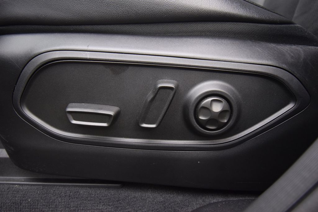 used 2024 Jeep Grand Cherokee car, priced at $32,000