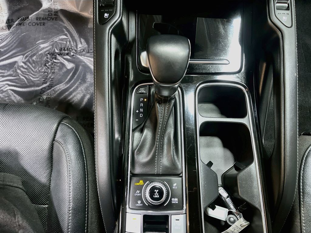 Used 2022 Black Copper Kia EX image 17