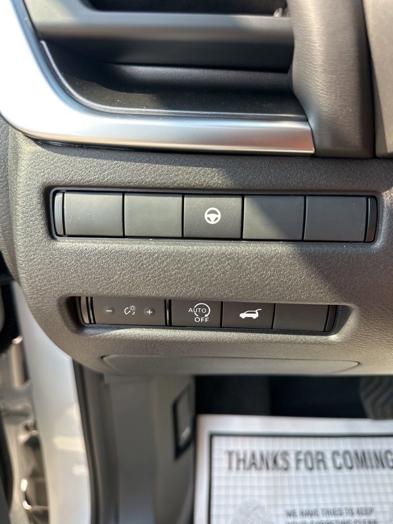 2025 Everest White Pearl Nissan Rogue SV FWD SUV