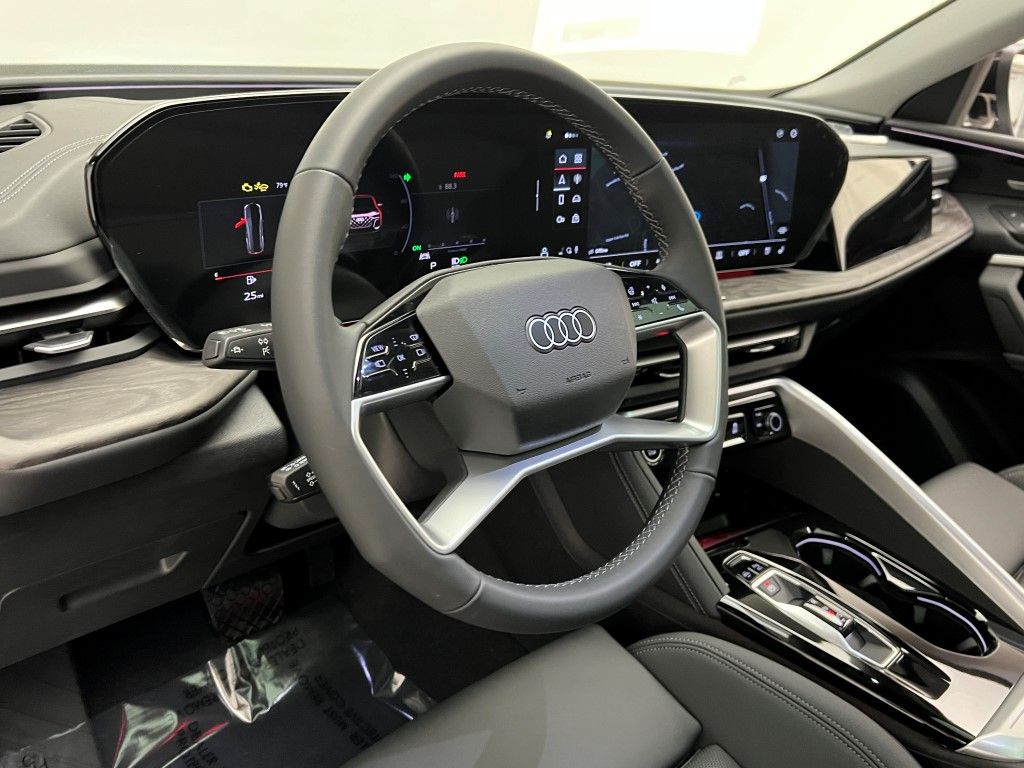 Thumbnail: 2025 Audi Q5 - 23