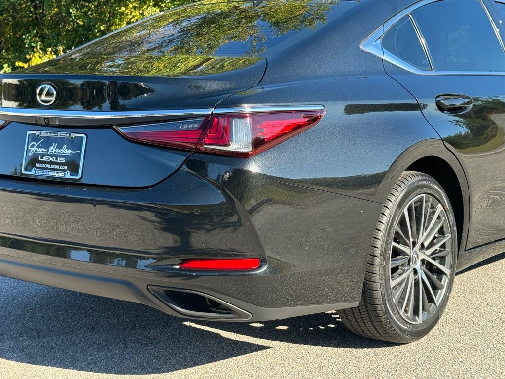 2023 Lexus ES 350 15