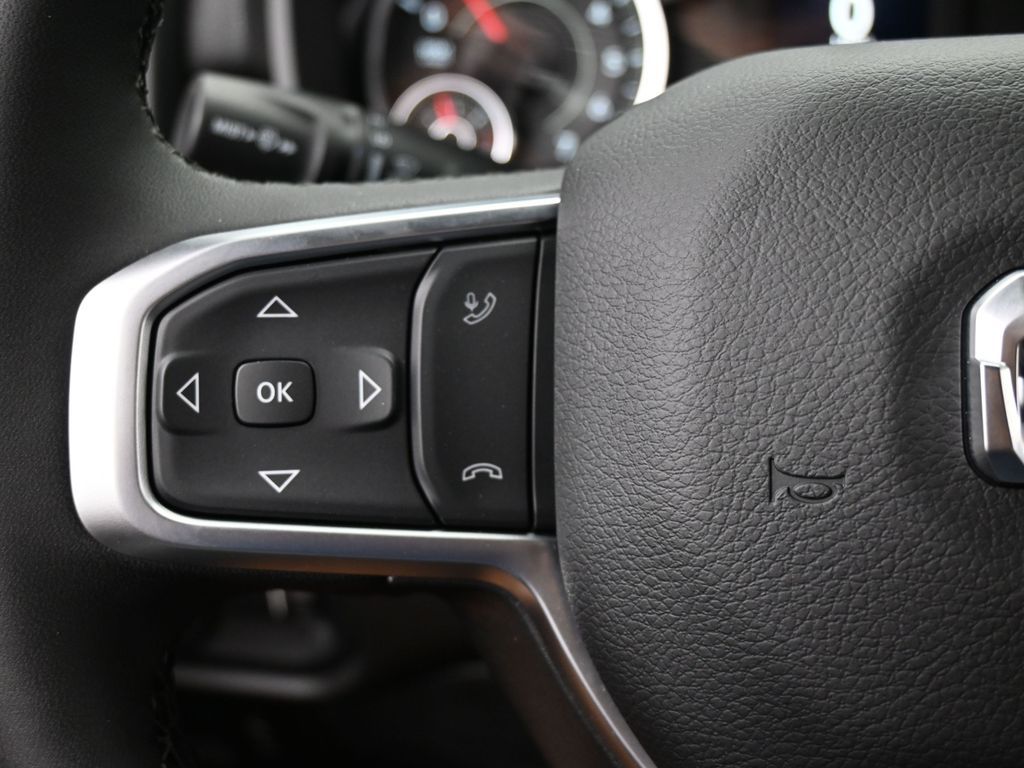 Used 2025 Diamond Black Crystal Pearlcoat Ram Big Horn/Lone Star image 36