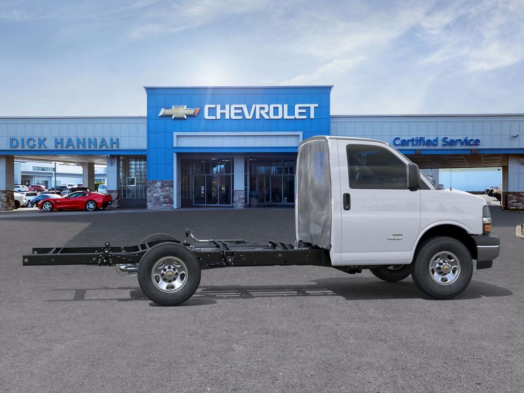 2025 Chevrolet Express 3500 Work Van