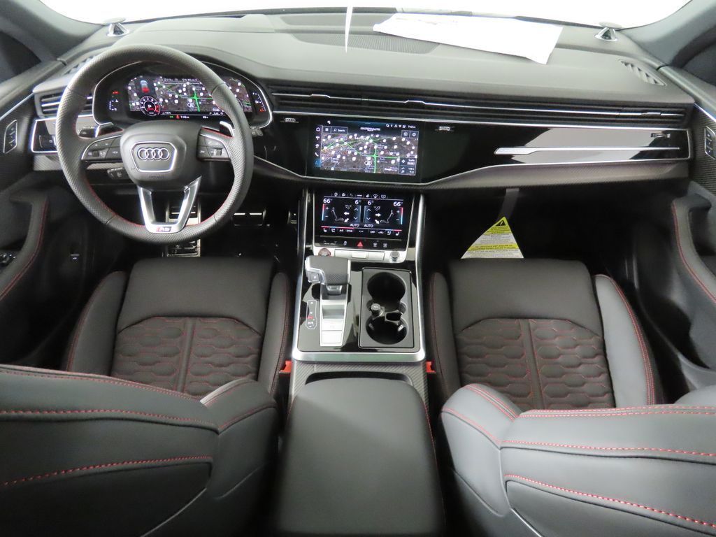 Thumbnail: 2026 Audi RS Q8 - 11