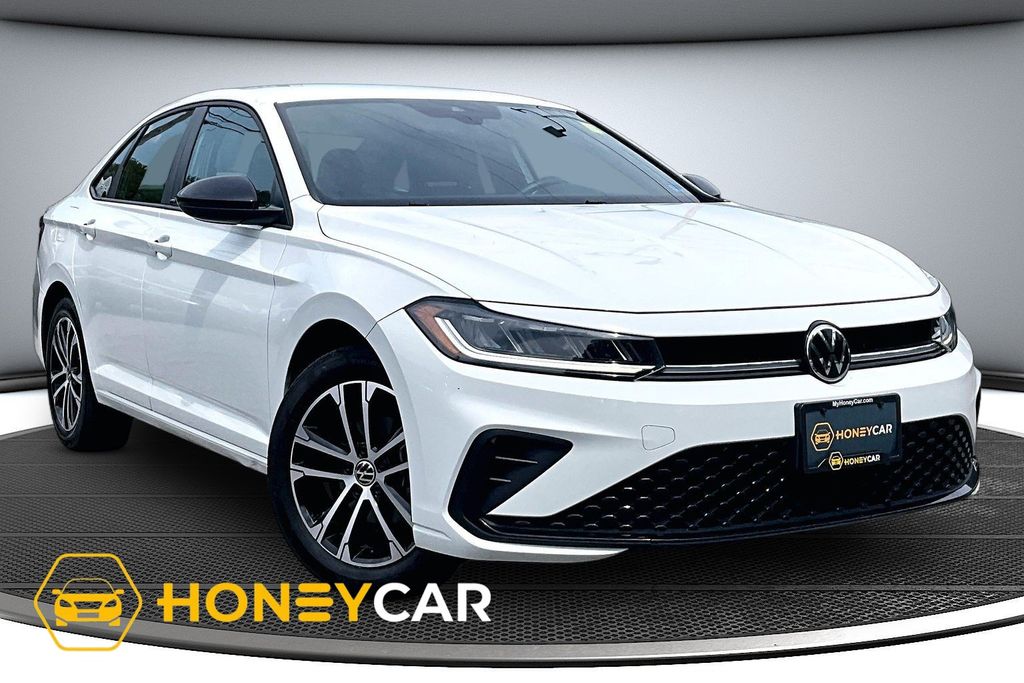 Opal White Pearl 2025 Volkswagen Jetta Sedan Front-Wheel Drive 8-Speed Automatic