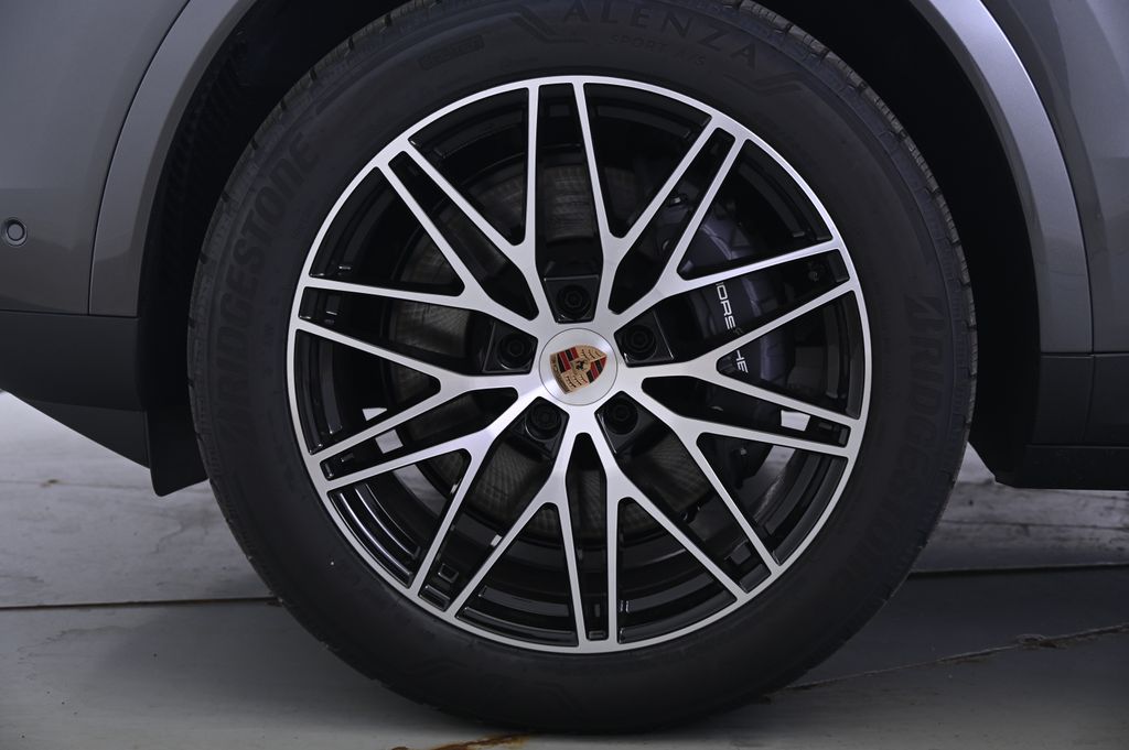 Thumbnail: 2025 Porsche Cayenne - 11