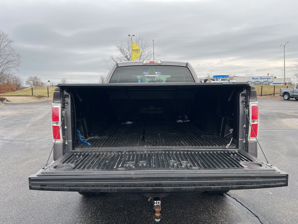 View vehicle photo 7