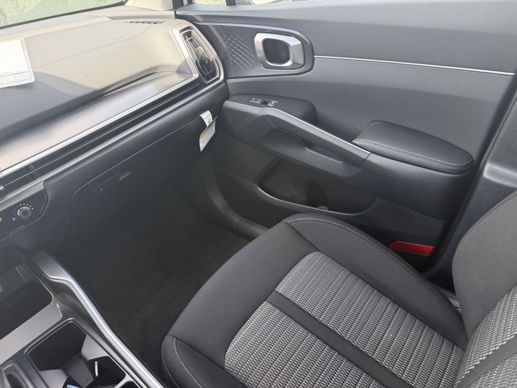 new 2026 Kia Sorento car, priced at $29,192