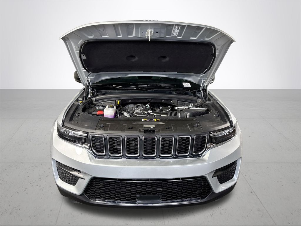 2026 Jeep Grand Cherokee Laredo X
